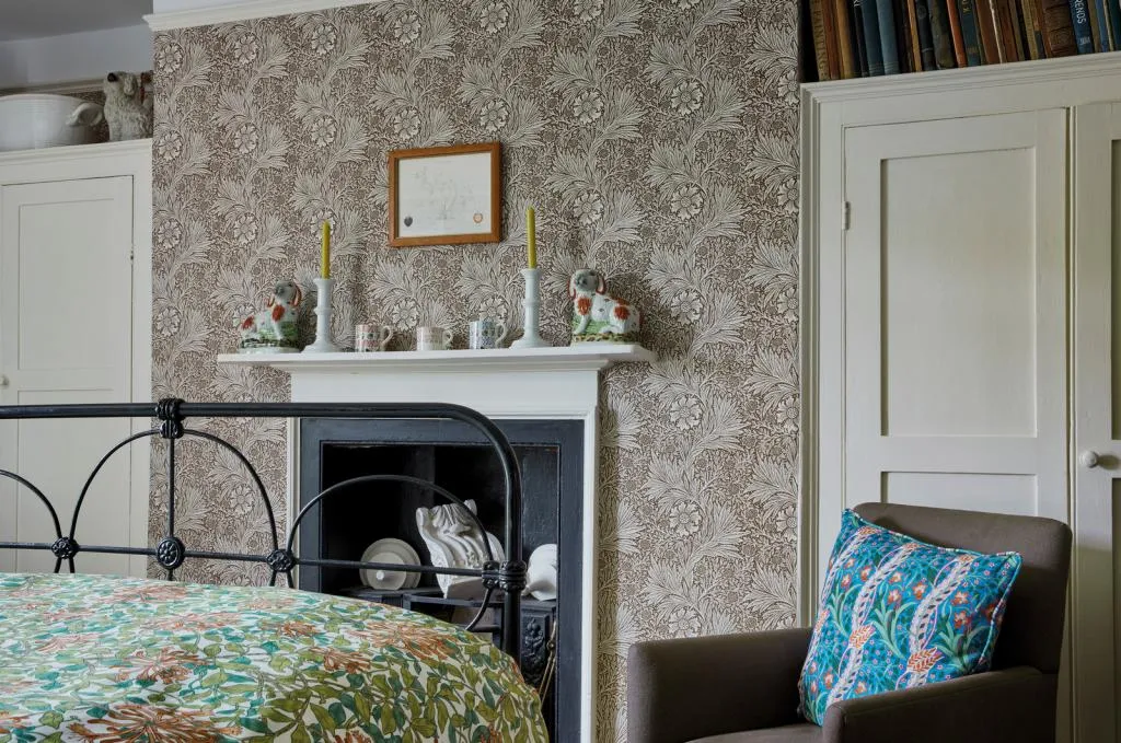 Morris_and_co_The_Queen_Square _Collection_07.jpg Morris_and_co_The_Queen_Square _Collection_07.jpg