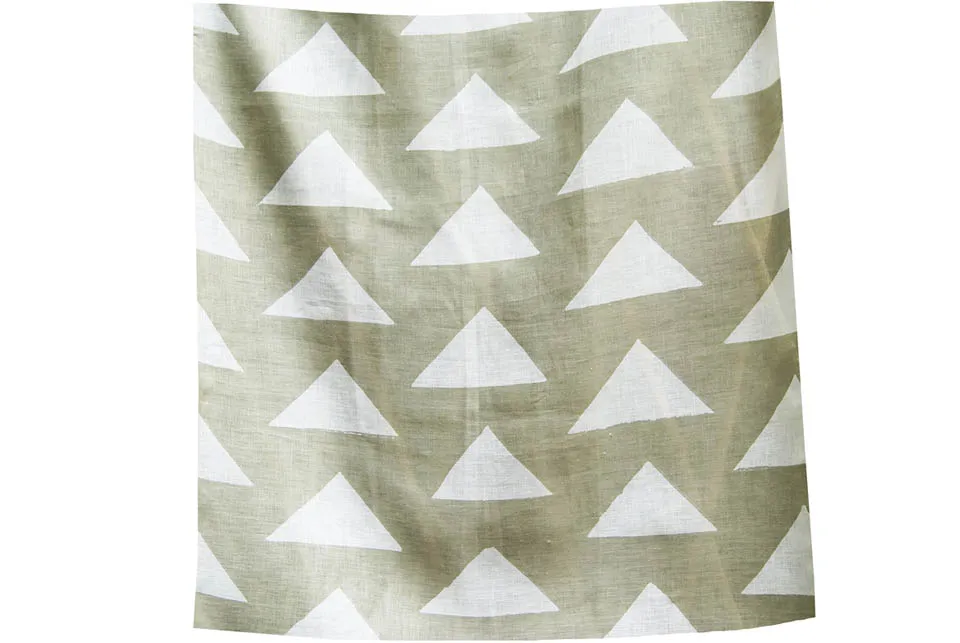 Ткань Arjumand The Imperial TRINITY ACTION NEUTRAL LINEN VOILE