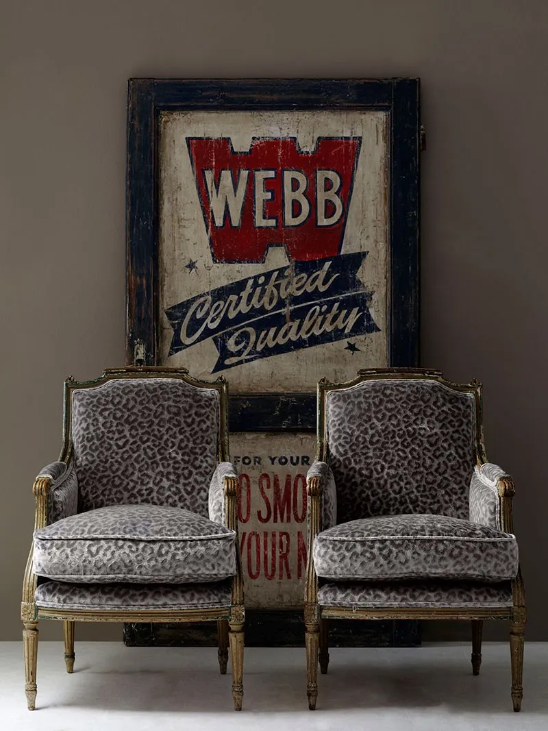 Ткань Andrew Martin Anthem Fabrics divina-silver-leopard-velvet