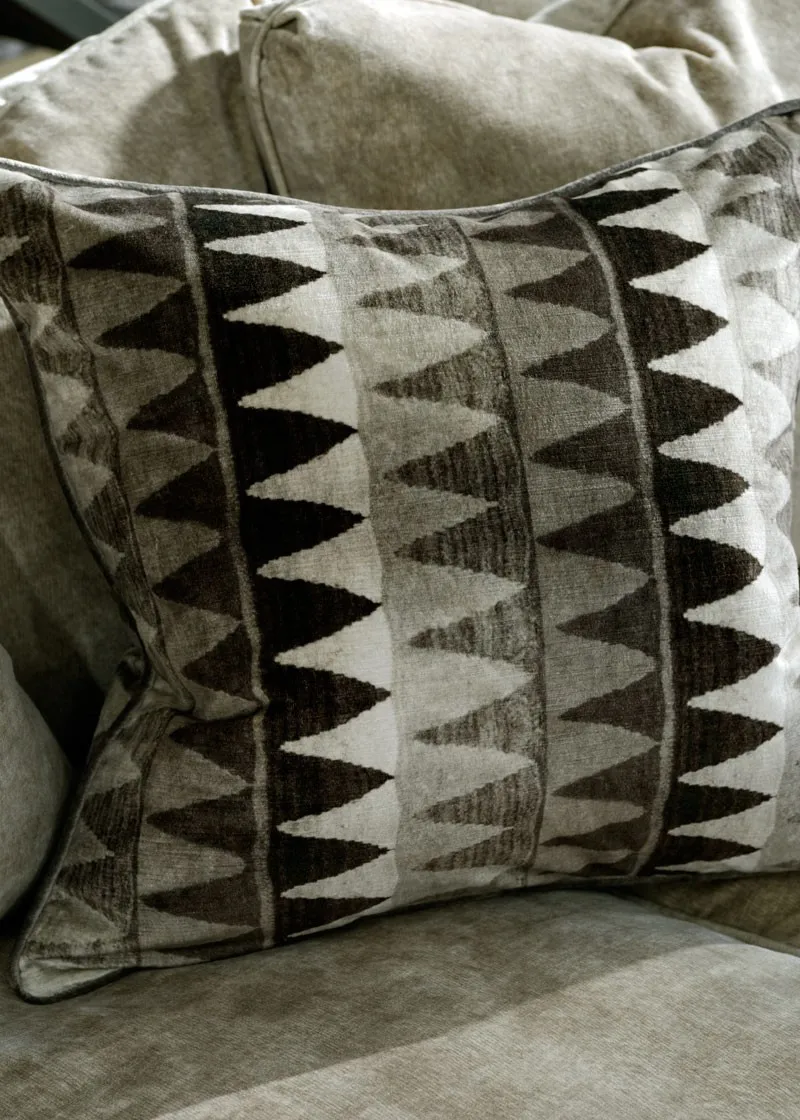 Ткань Andrew Martin Lost & Found ladder_charcoal_fabric