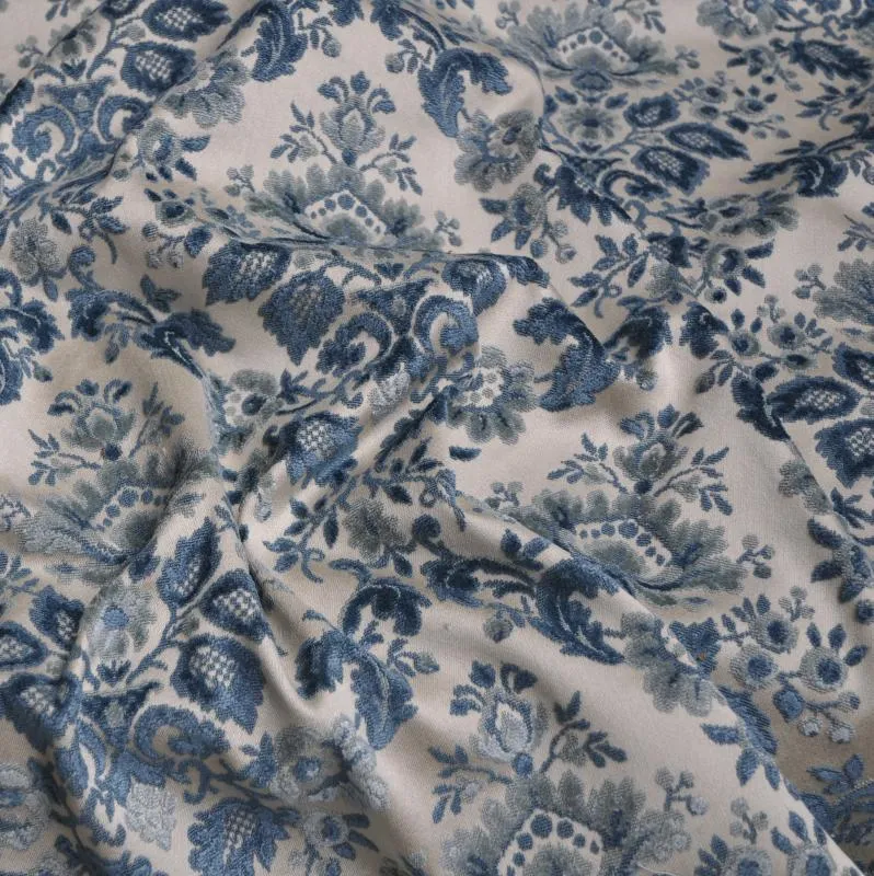 Ткань Antoine d'Albiousse Velours de Gênes grands motifs 1350325758