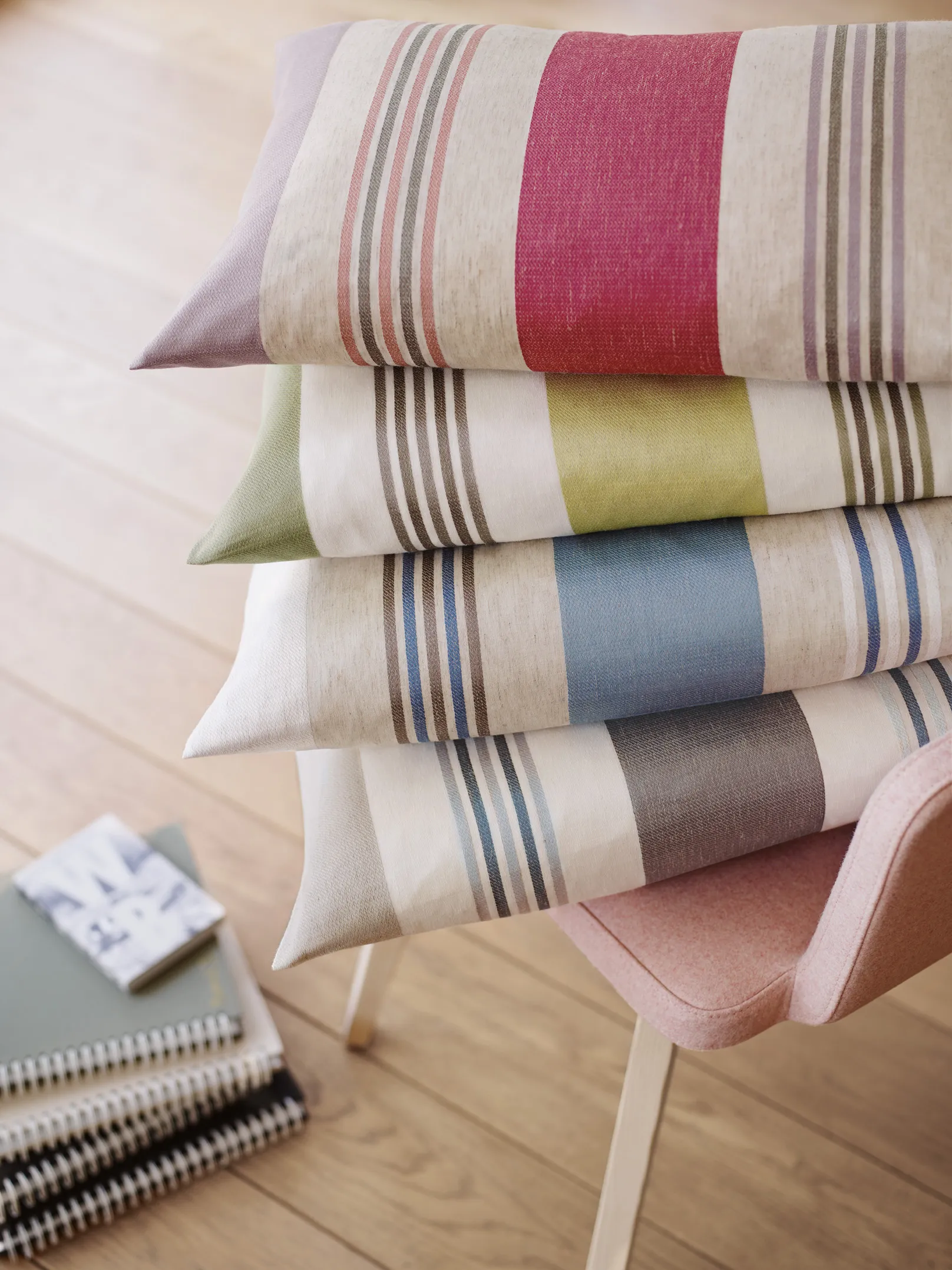 Ткань ADO Goldkante Country Stories 1164-353-183-365-193 Bandaras