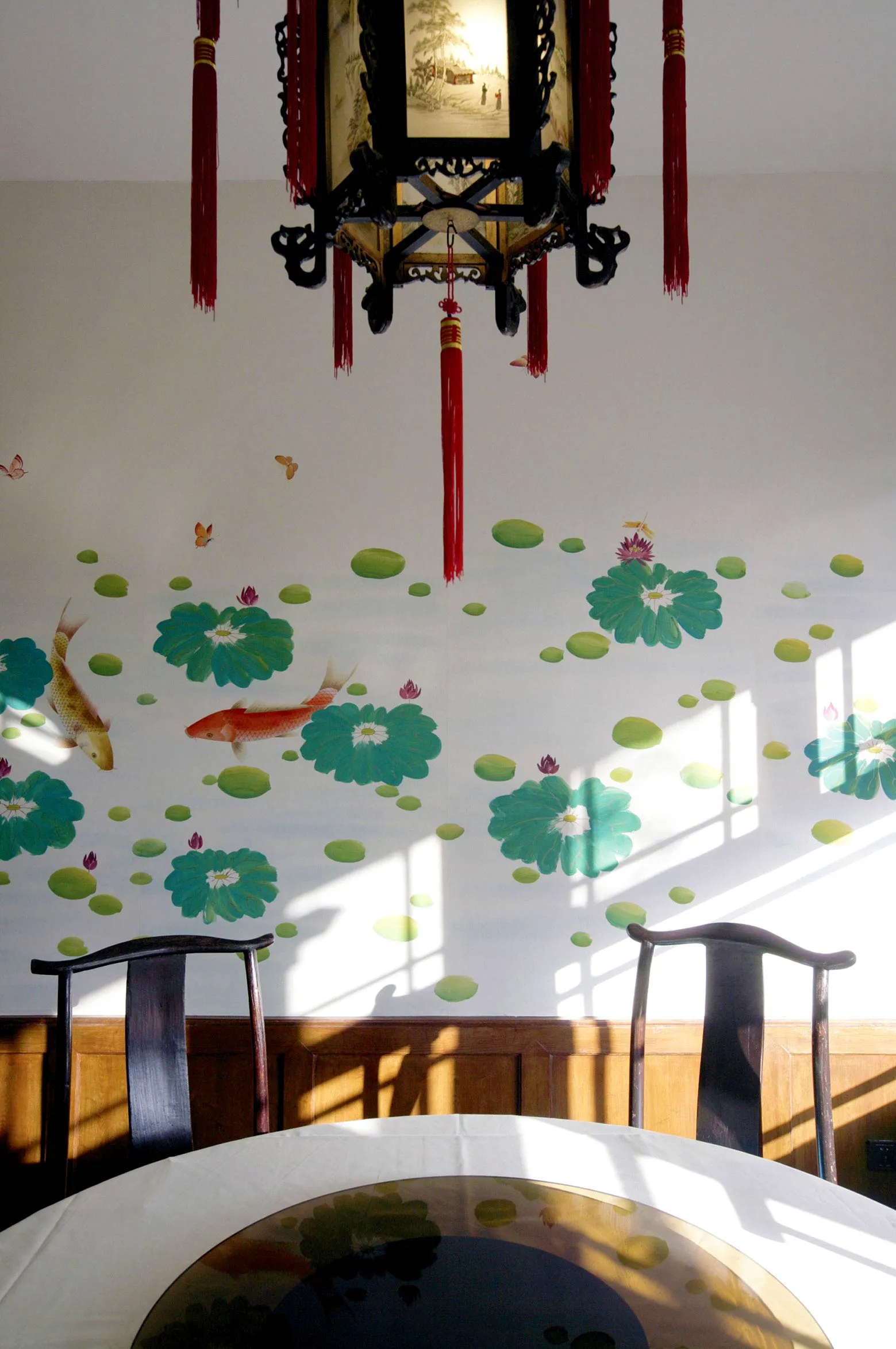 Обои для стен Fromental 20th century C002-lotus-and-carp-custom-colourway-on-white-silk