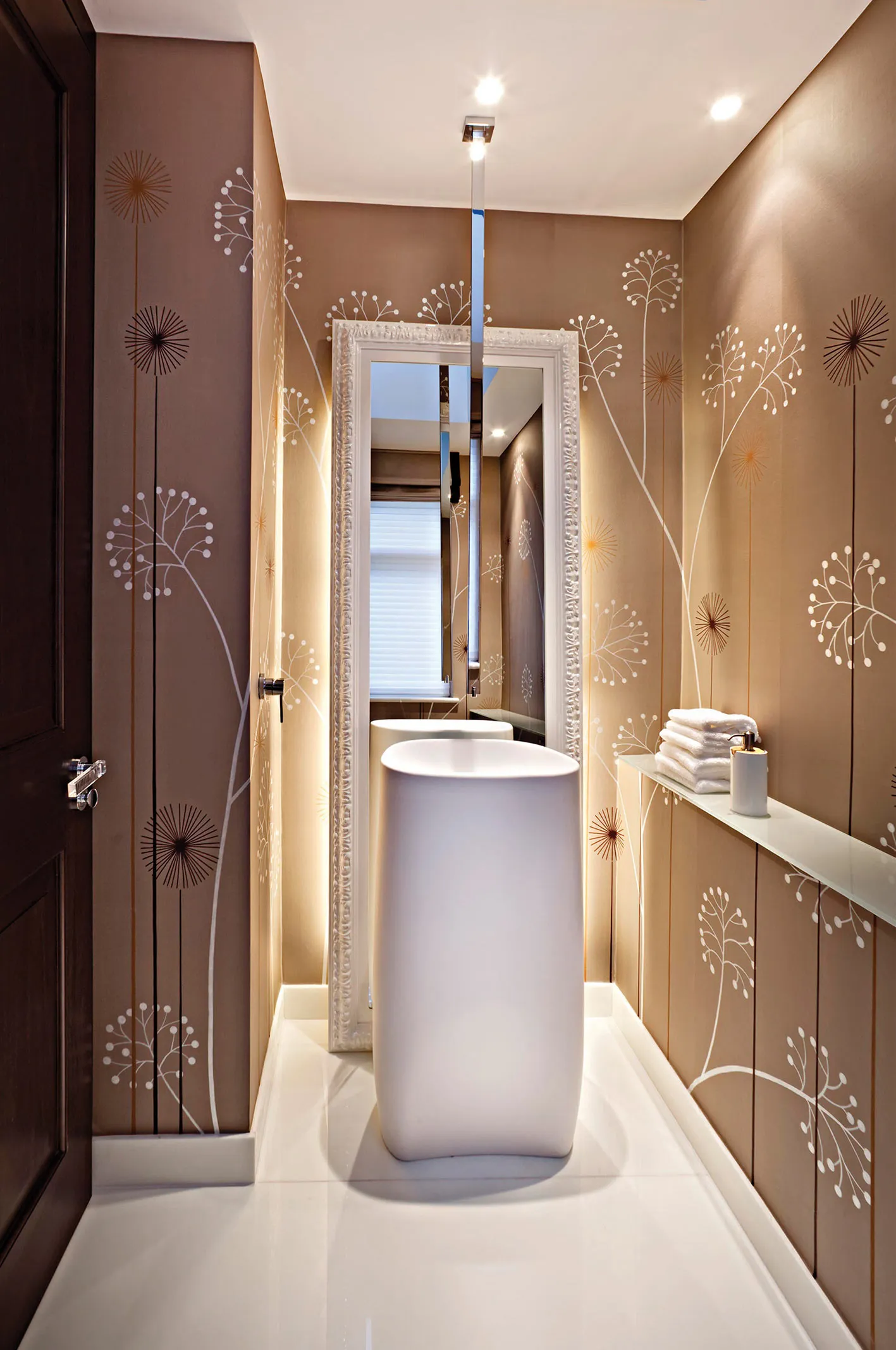 Обои для стен Fromental 20th century G002-pop-pop-flowers-custom-colourway-on-steel-silk