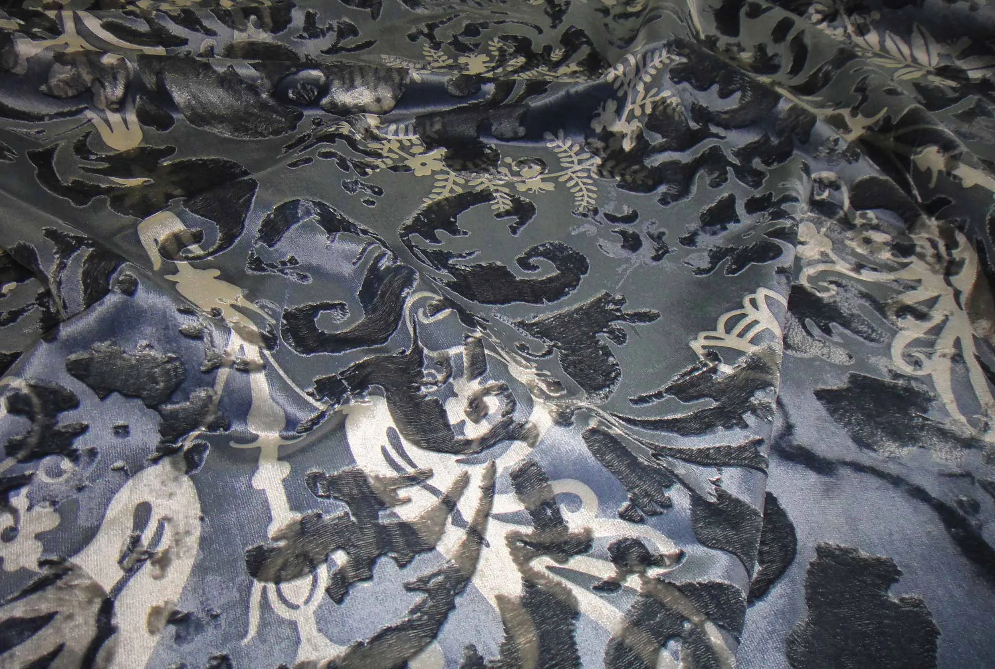 Ткань Fromental Bonaparte V-002-rayogram-bonaparte-col-02-prussian-blue