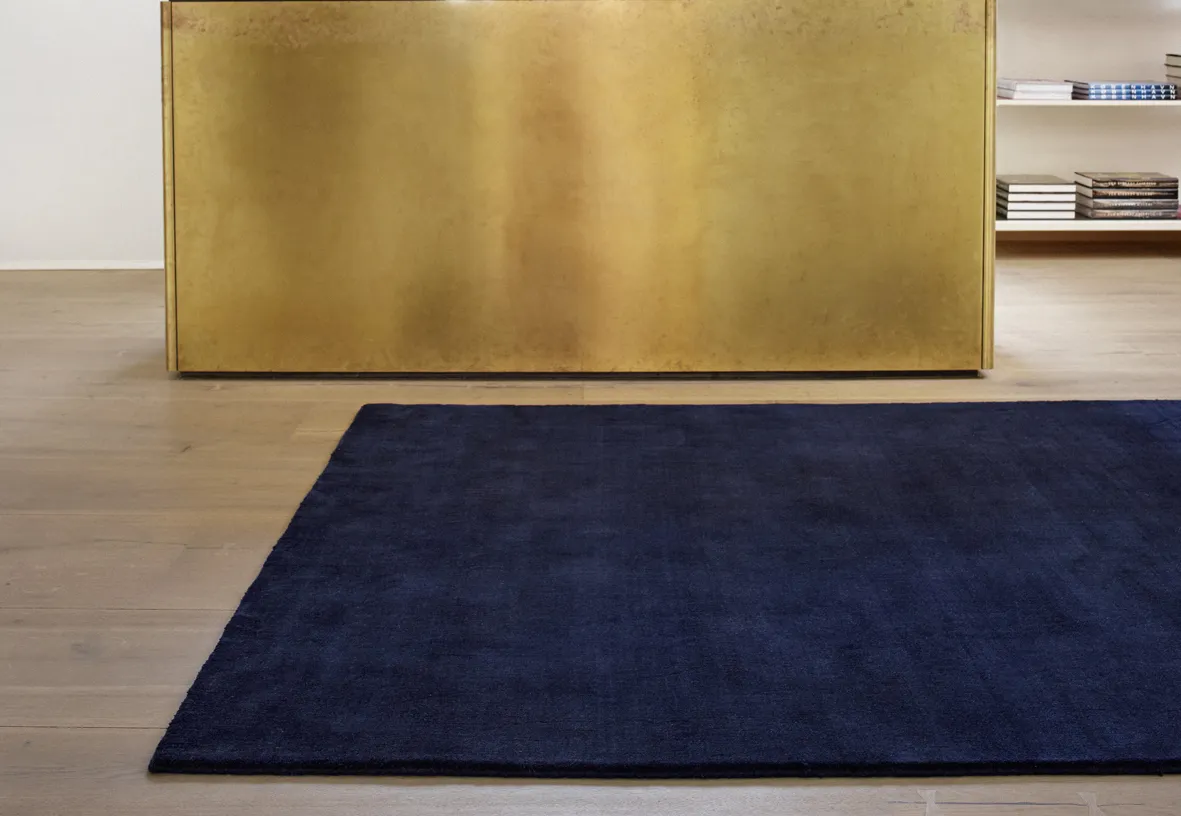 vibrant-blue_environment_cut_LR