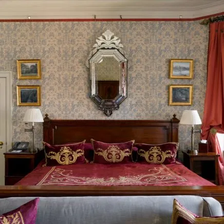 Ткань Atelier Textiles Bespoke Mr-Bulmers-Suite-1-Home