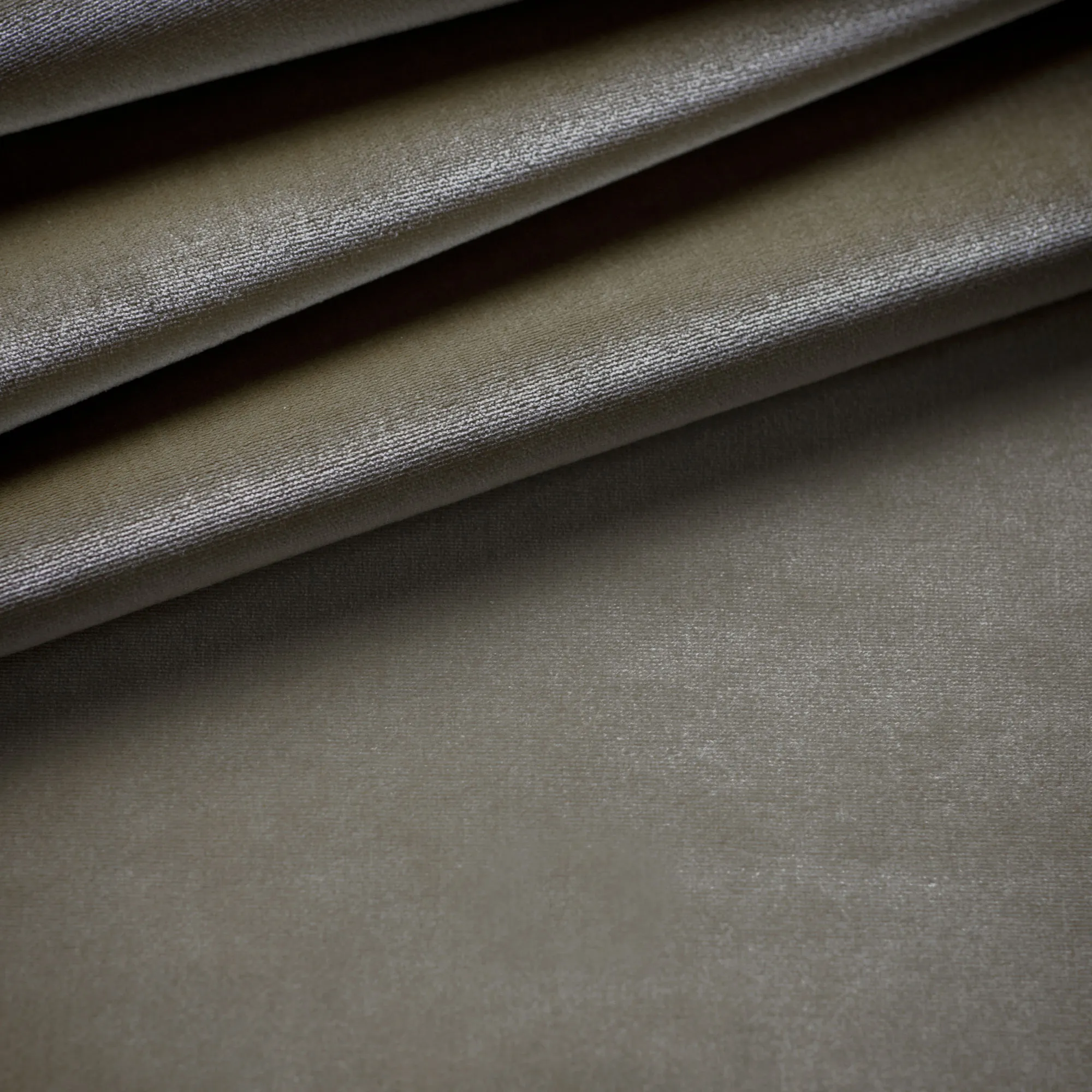 Ткань Beaumont & Fletcher Capri Silk Velvet Capri-French-grey