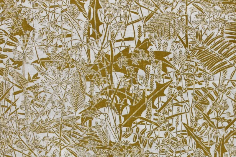 Обои для стен Hamilton Weston The Marthe Armitage wallpapers Hayfield-fabric-or-Paper-full-width-Ochre-on-Off-White-Linen