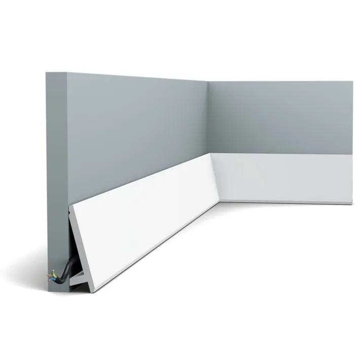 sx179_skirting