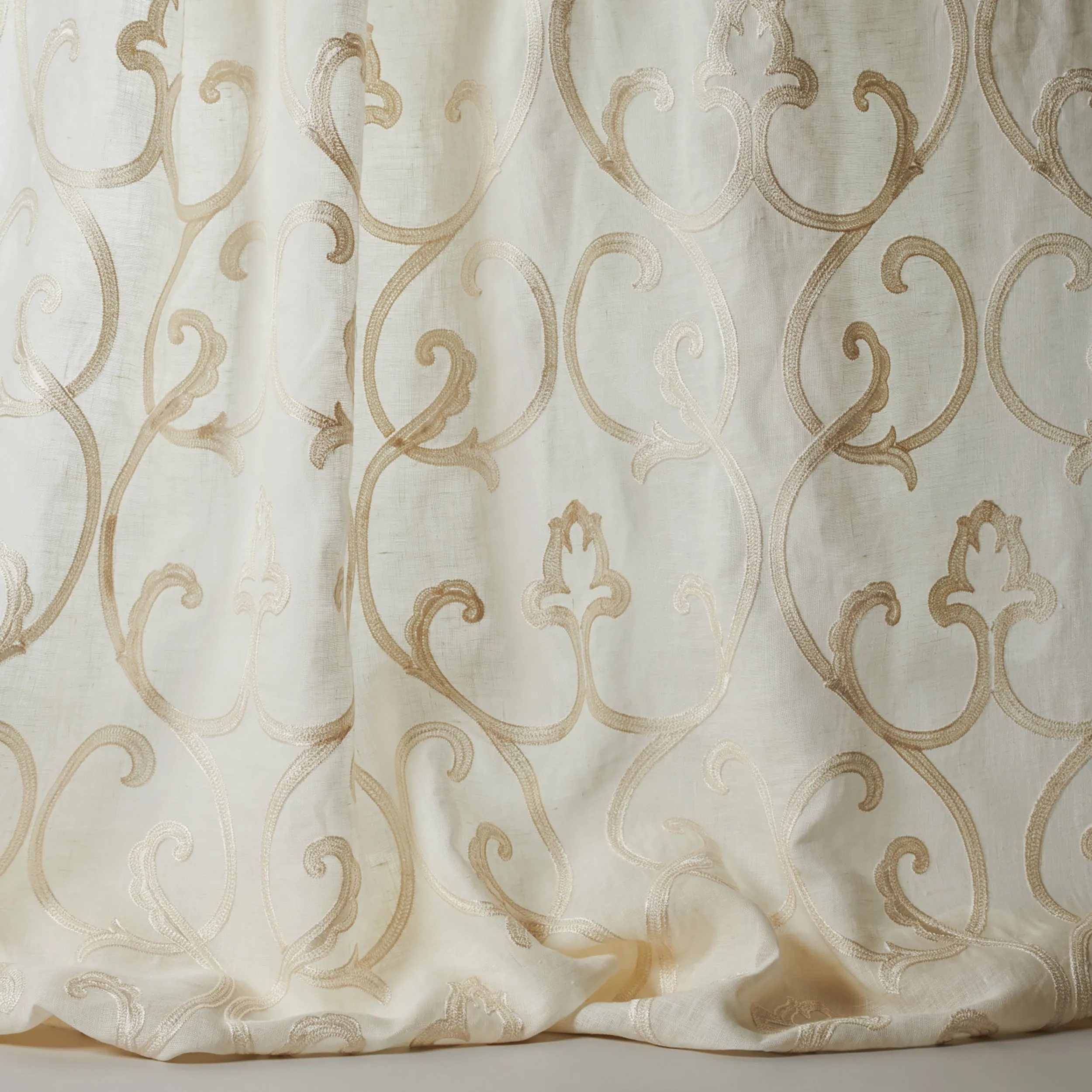 Ткань Colefax and Fowler Oberon Sheers F4713-03
