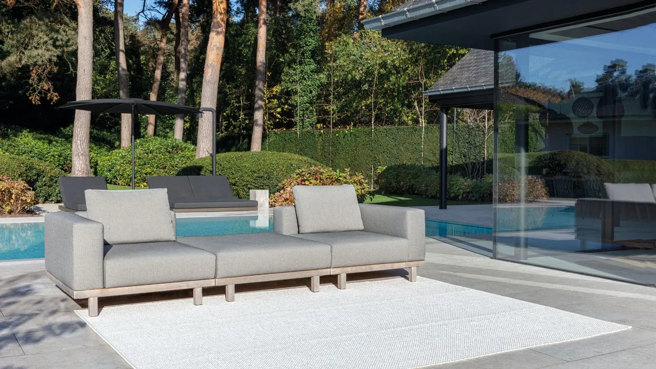 LA28519 Star White 01