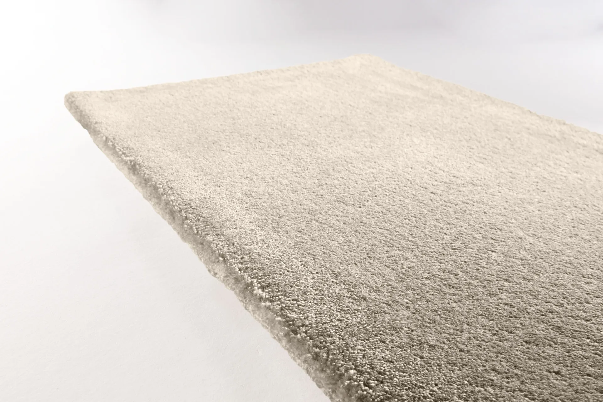 Side view_Astral_Rice