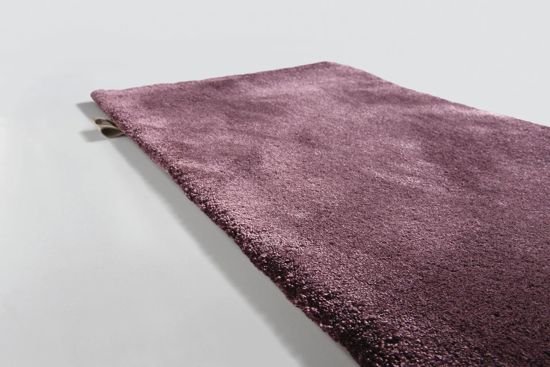 SideView_Astral_RubyWine