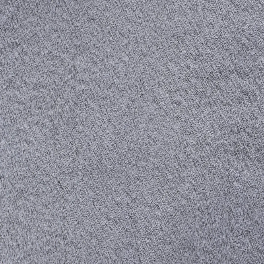 7050-05_ManeAttraction_Marina_WM