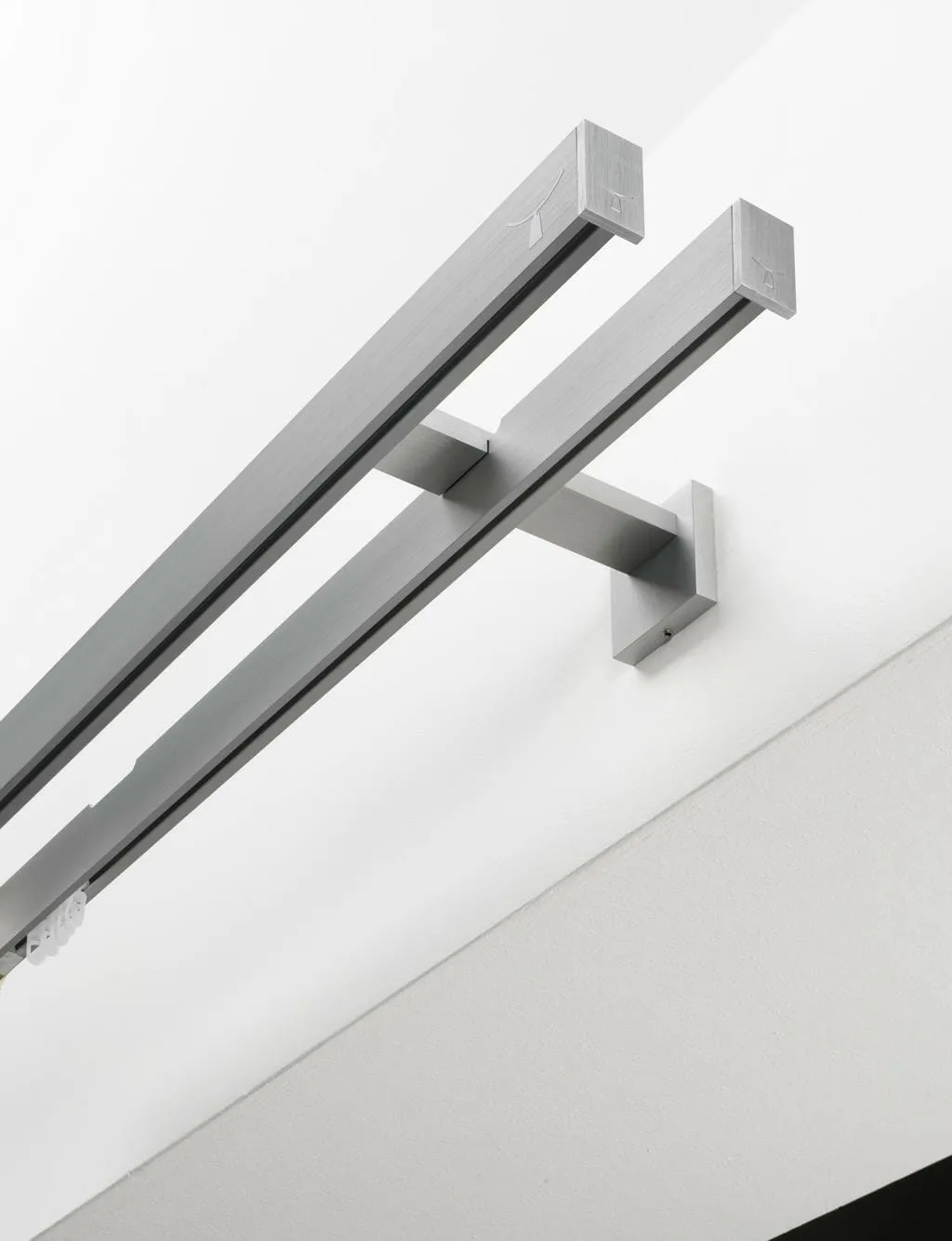 Карниз Linea-003-2