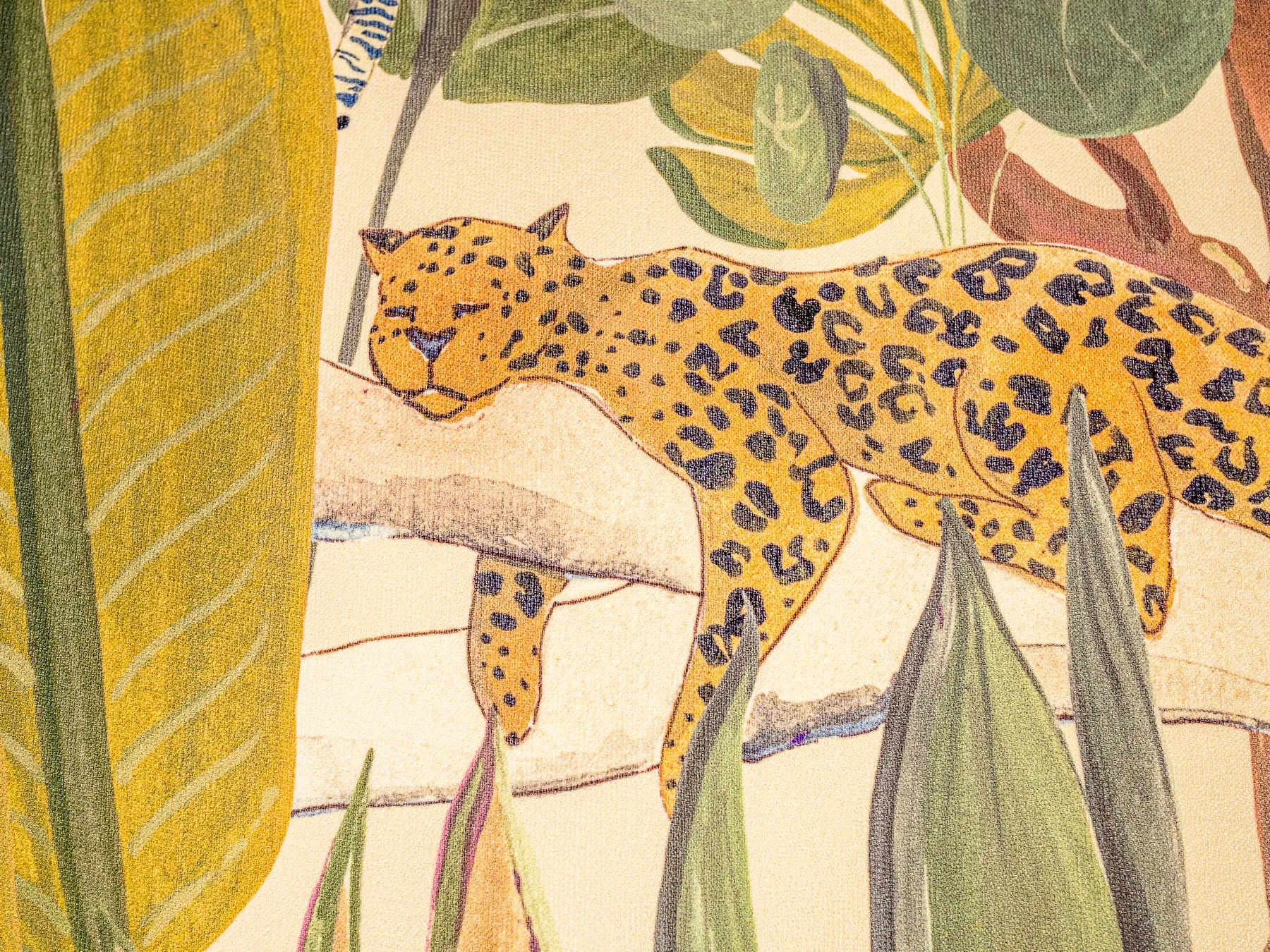 Обои для стен Bekaert Textiles Riviera Jungle_interior