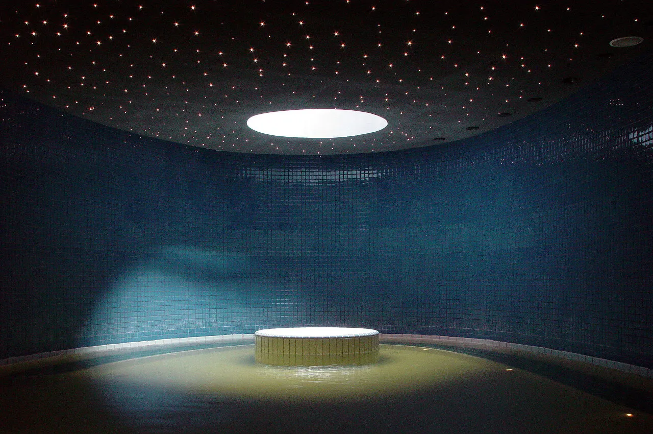 Люстра 3-bespoke-chandeliers