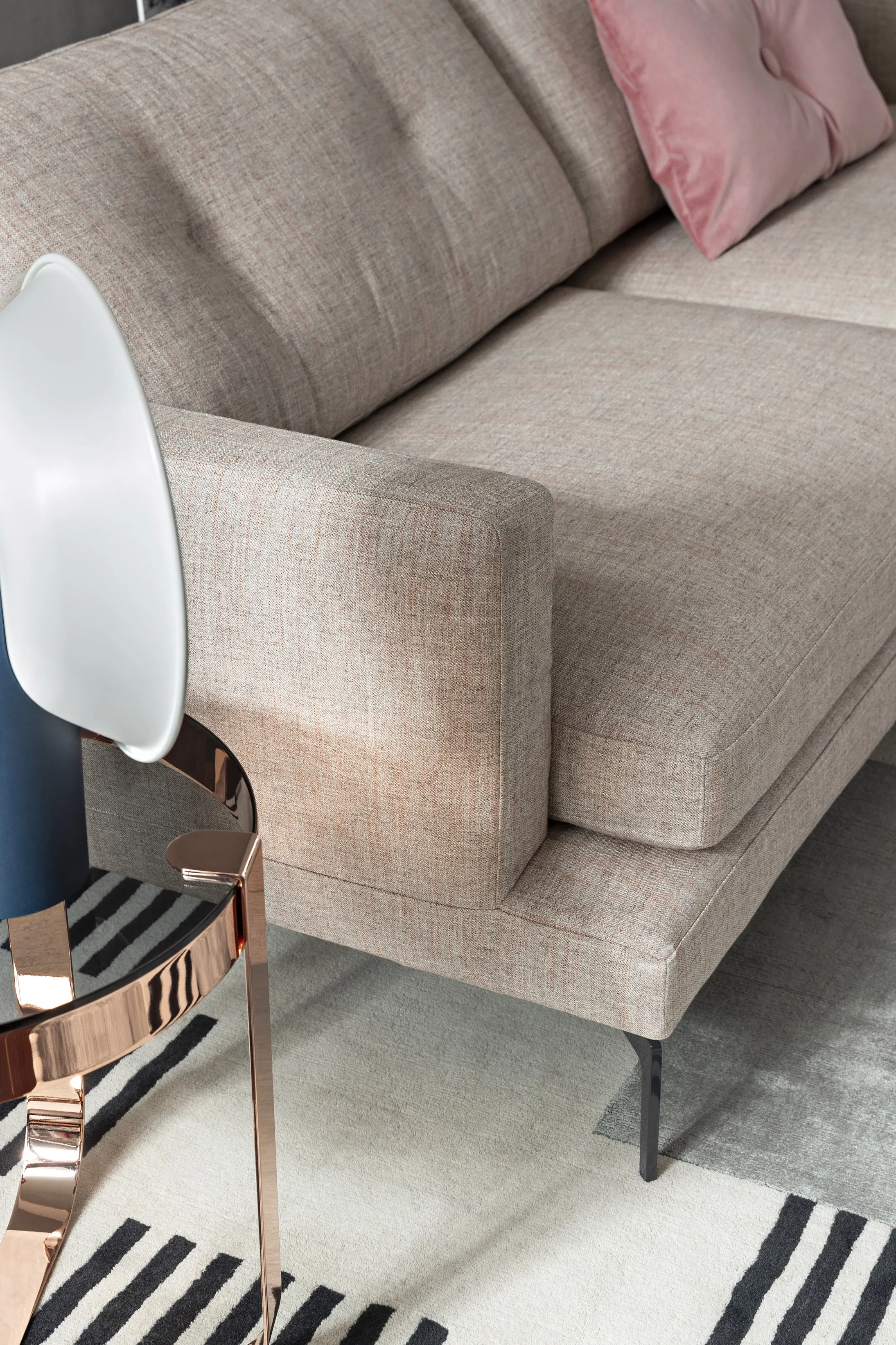 Диван Essentiel_5-BeppeBrancato