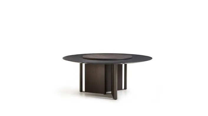 Стол in-between_stilllife