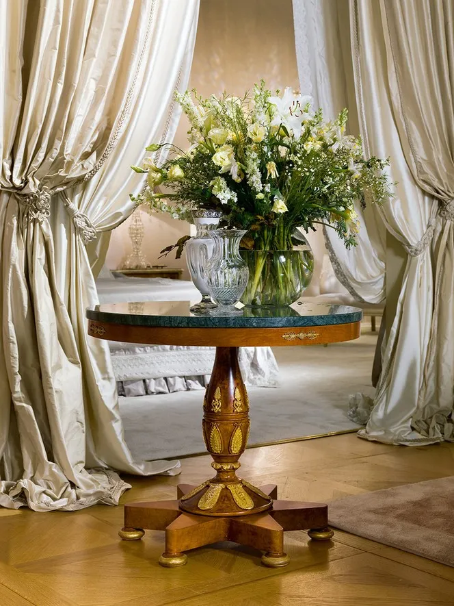 Журнальный столик Round Side Table