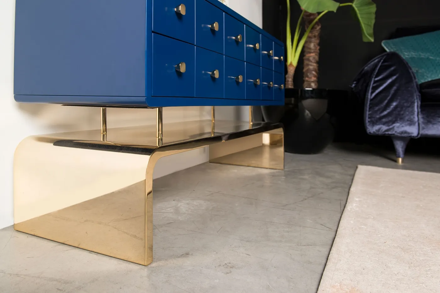 Комод AUSPICIOUS DRESSER #5