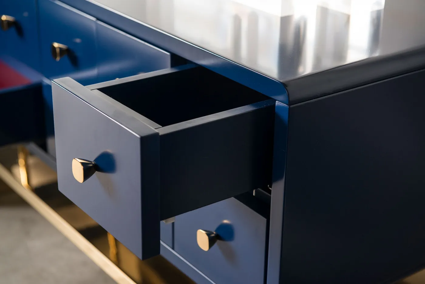 Комод AUSPICIOUS DRESSER #8